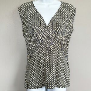 New York & Company Sleeveless Blouse With V Cut Neck Medium